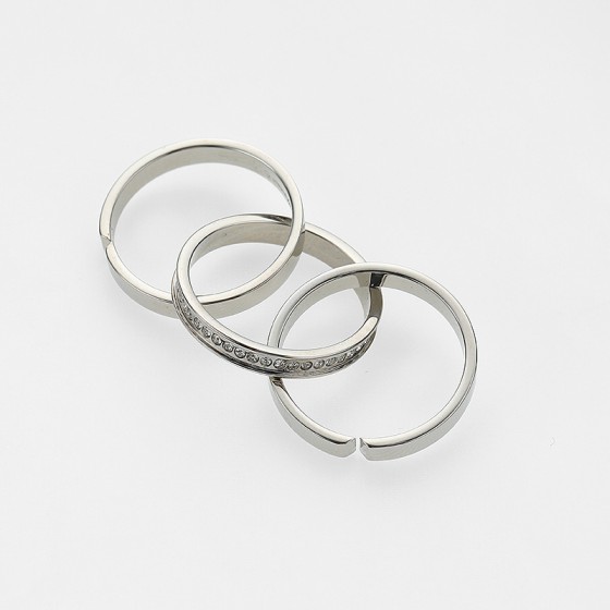 Cassio Crystal Ring